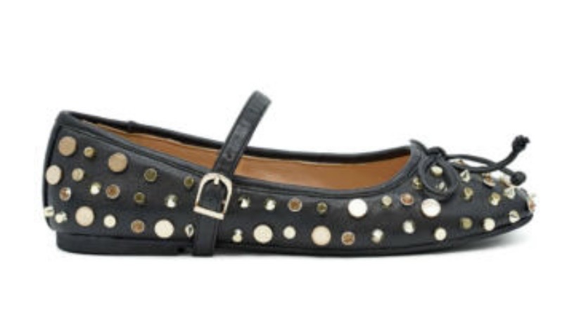 Footwear 14
