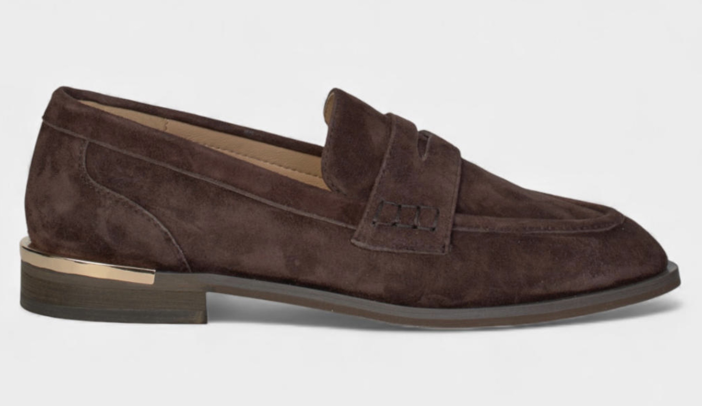 Footwear 16